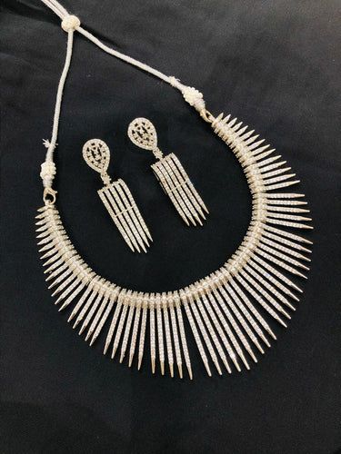 Line Diamond Necklace Set